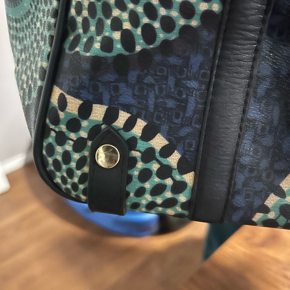 Authentic Burberry tote pvc - Picture 8 of 8